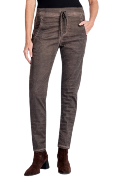 Washed Iconic Stretch Jeans