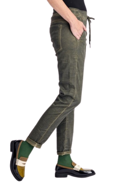 Washed Iconic Stretch Jeans