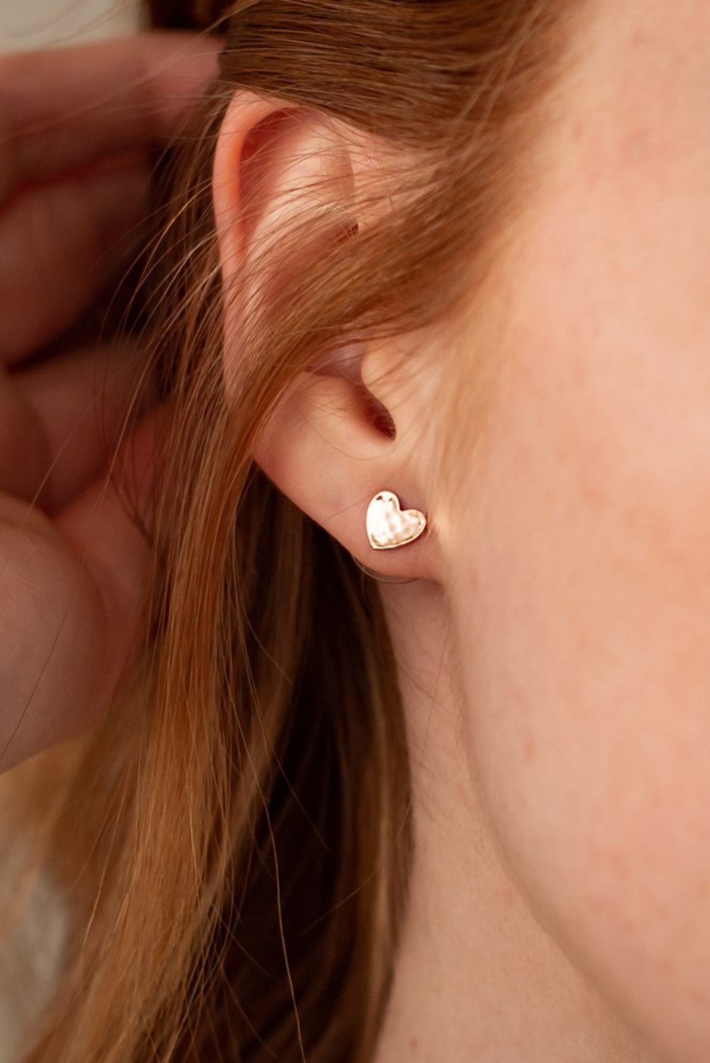 Amado Studs