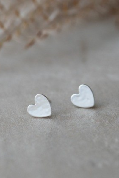 Amado Studs