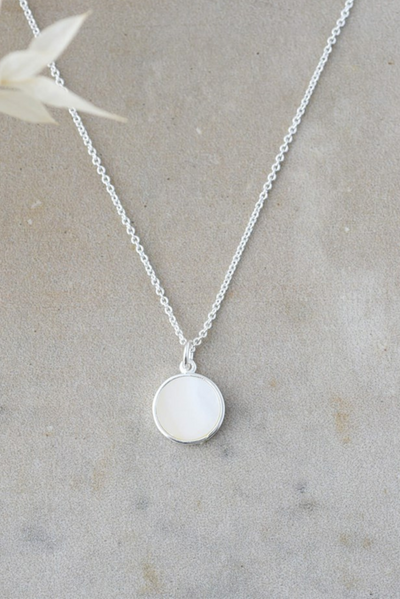 Alluring Necklace - Mother of Pearl