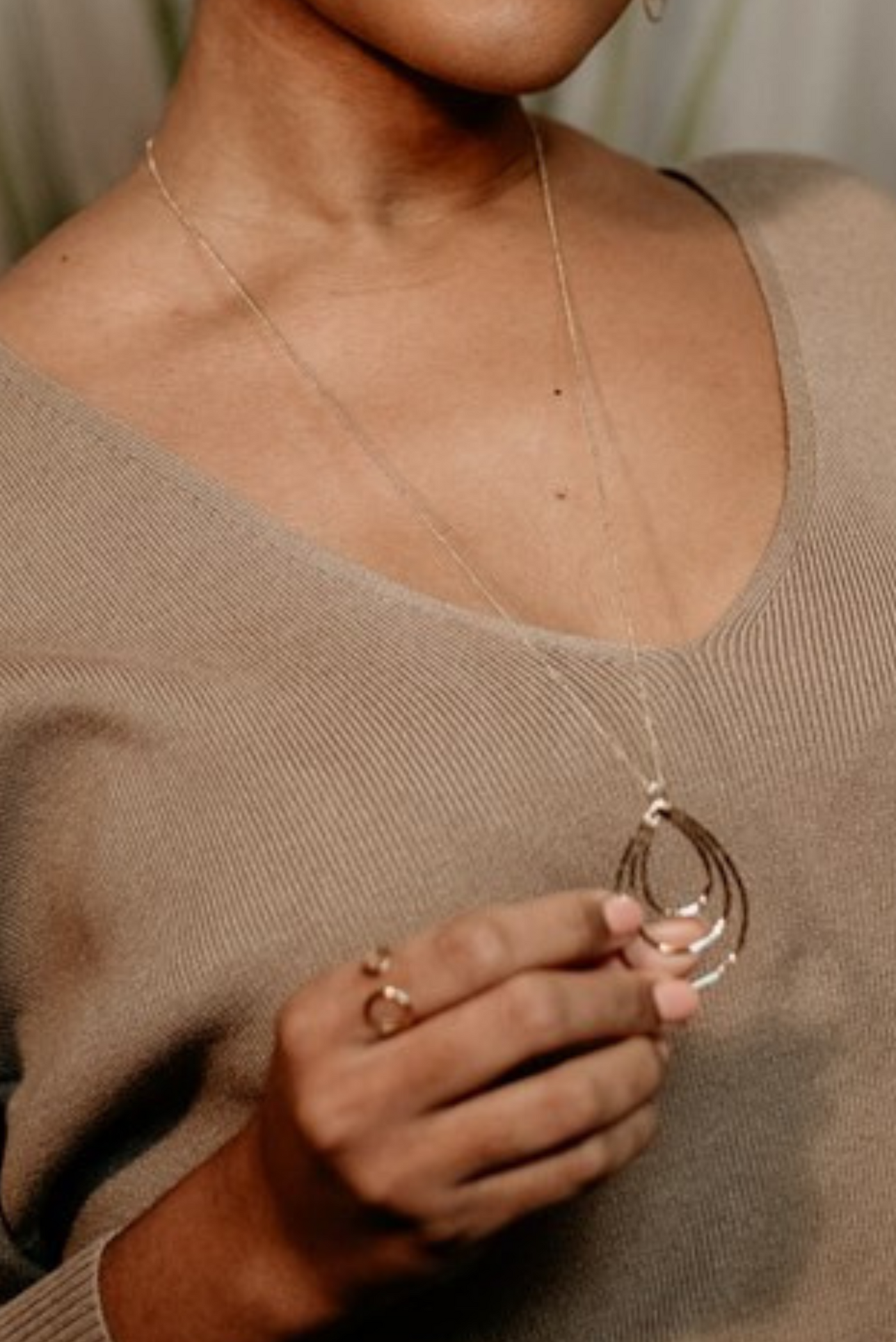 Divergence Necklace